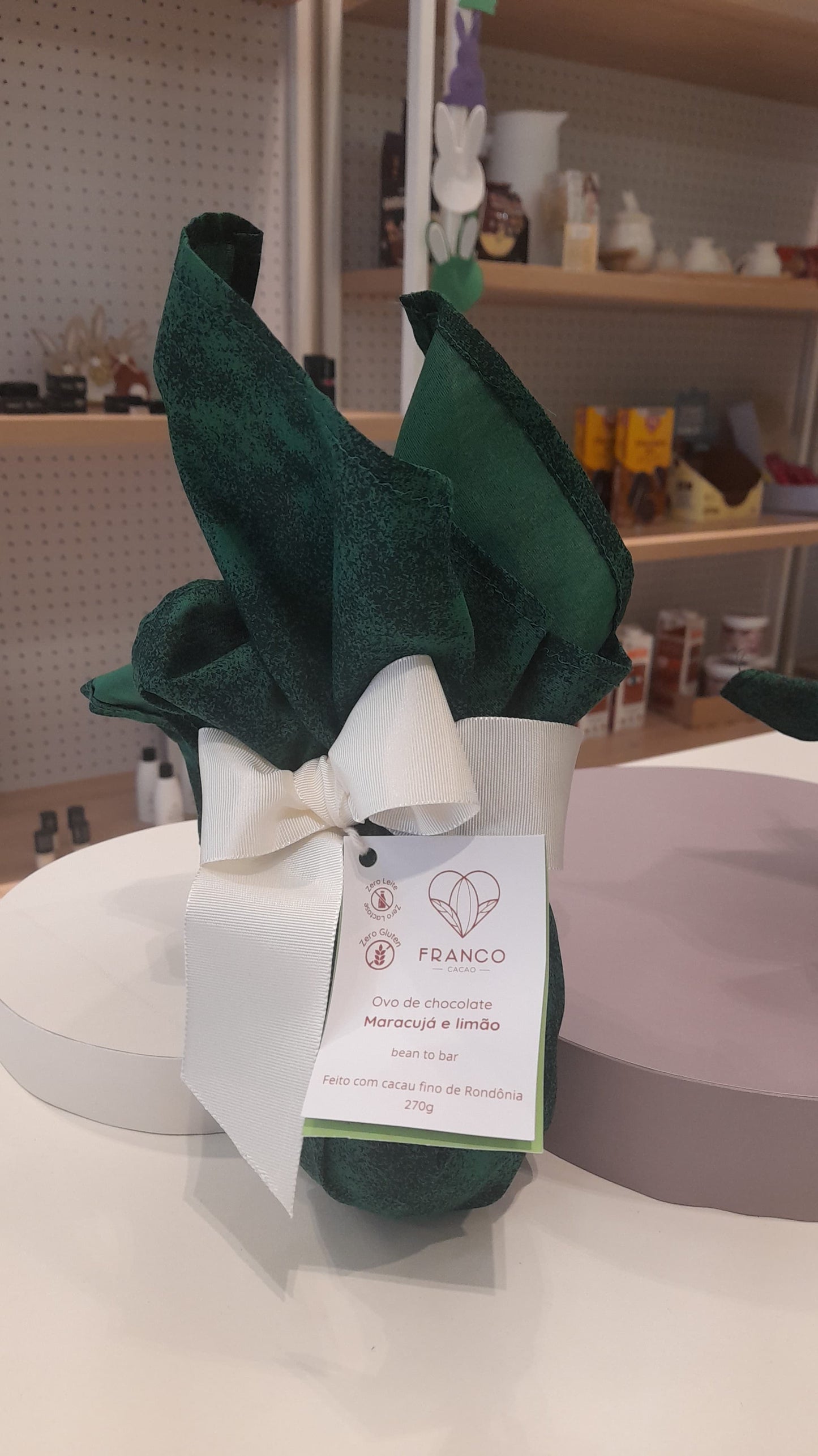 OVO DE CAFE E CASTANHA